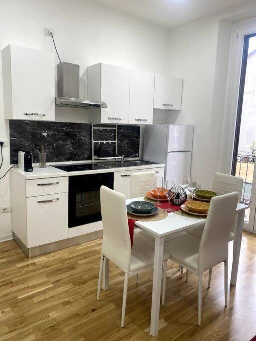 Apartament Milano Centrale Cozy Aparment Free Wifi Zewnętrze zdjęcie