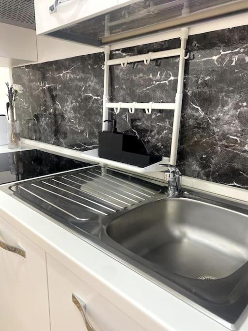 Apartament Milano Centrale Cozy Aparment Free Wifi Zewnętrze zdjęcie