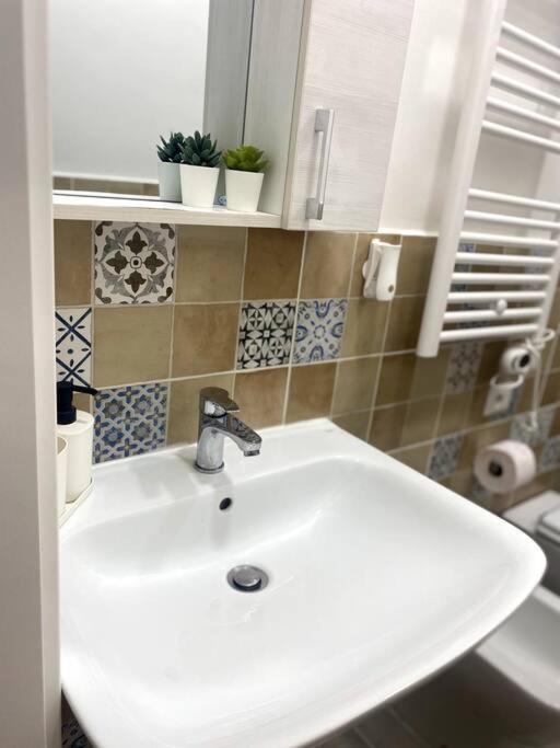 Apartament Milano Centrale Cozy Aparment Free Wifi Zewnętrze zdjęcie