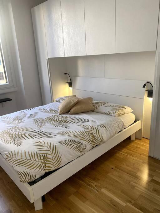 Apartament Milano Centrale Cozy Aparment Free Wifi Zewnętrze zdjęcie